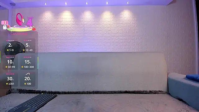 Snapshot of violet_scott chatting on February 2025 10:48:01 AM violet scott online show from February 2025 10:48:01 AM