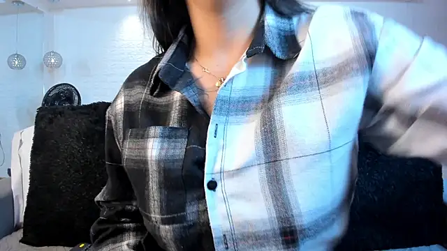 Snapshot of violet_scott chatting on October 2025 10:45:01 AM violet scott online show from October 2025 10:45:01 AM