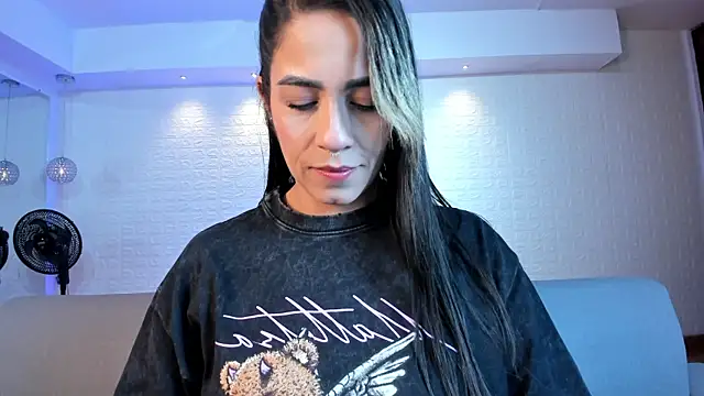 Snapshot of violet_scott chatting on November 2025 10:40:02 AM violet scott online show from November 2025 10:40:02 AM