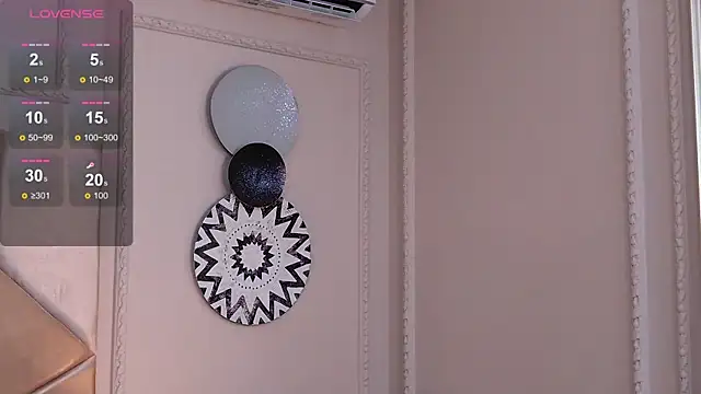 Nahomi King online show from December 2025 02:36:02 PM