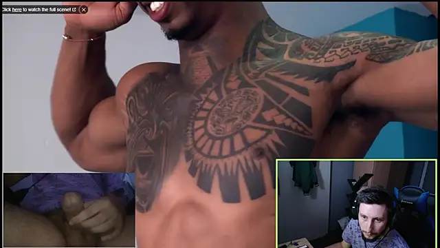 Snapshot of MikeyLevinePH chatting on October 2025 12:08:01 AM MikeyLevinePH online show from October 2025 12:08:01 AM