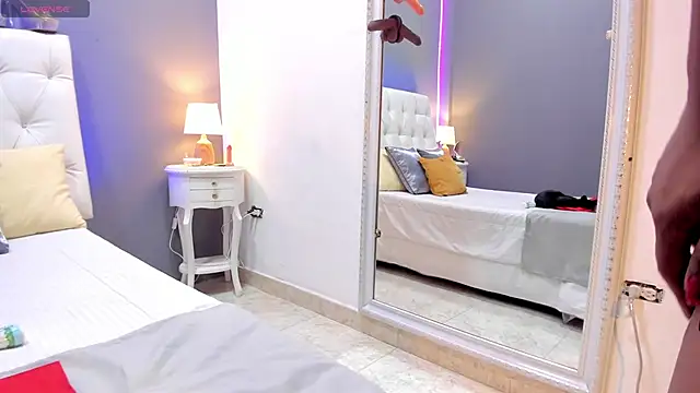 Melinahills online show from January 2025 01:53:02 PM