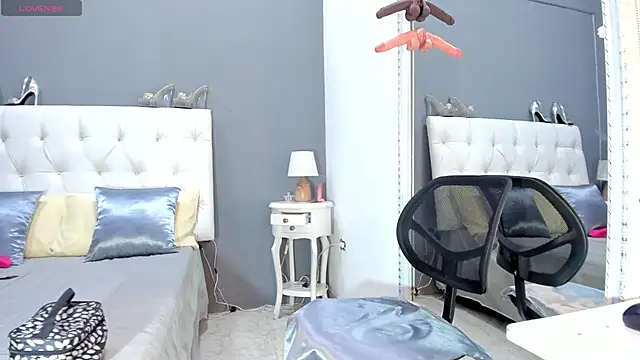 Melinahills online show from January 2025 02:49:01 PM