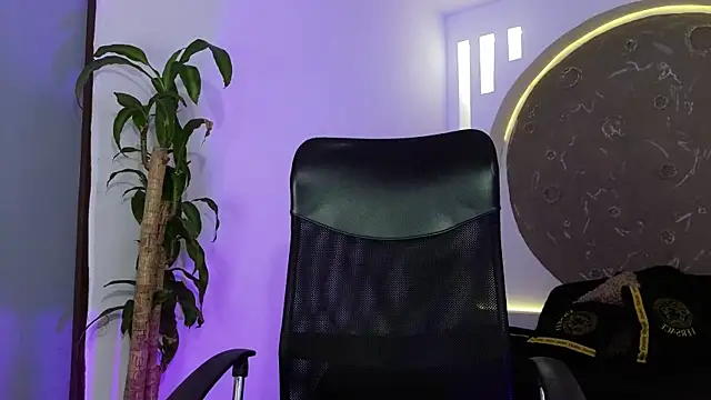 Snapshot of Tatianabr_01 chatting on December 2025 06:34:02 PM Tatianabr 01 online show from December 2025 06:34:02 PM