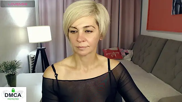 Snapshot of Blonde_lola444 chatting on July 2026 04:35:02 PM Blonde lola444 online show from July 2026 04:35:02 PM