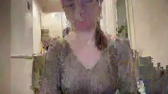 Snapshot of Viola_sweet chatting on April 2026 06:31:01 PM Viola sweet online show from April 2026 06:31:01 PM