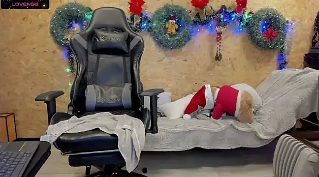 Snapshot of Biancastrongg chatting on December 2024 05:29:02 AM Biancastrongg online show from December 2024 05:29:02 AM