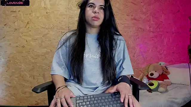 Snapshot of Biancastrongg chatting on March 2025 02:27:01 AM Biancastrongg online show from March 2025 02:27:01 AM