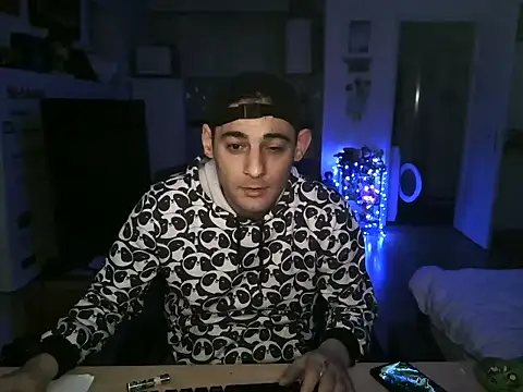 mihaimichael online show from November 2025 03:21:02 AM