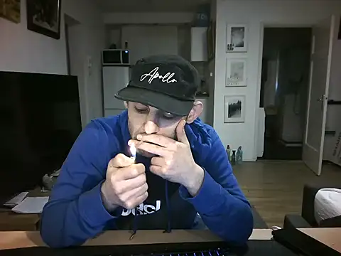 mihaimichael online show from April 2026 01:18:02 AM