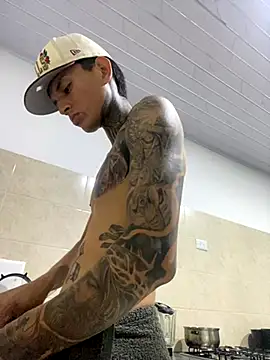 Snapshot of Herem369 chatting on December 2025 01:35:02 AM Herem369 online show from December 2025 01:35:02 AM