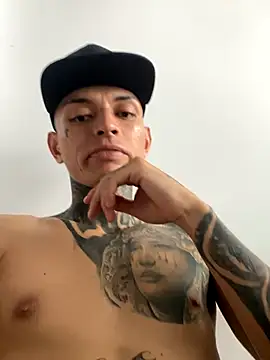 Snapshot of Herem369 chatting on December 2025 07:54:02 PM Herem369 online show from December 2025 07:54:02 PM