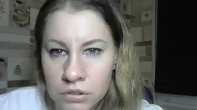 Snapshot of TherestlessKitty chatting on January 2026 10:26:01 PM TherestlessKitty online show from January 2026 10:26:01 PM