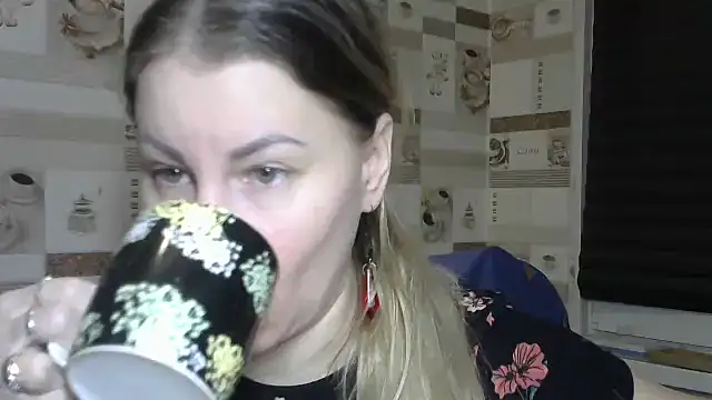 Snapshot of TherestlessKitty chatting on January 2026 10:26:01 PM TherestlessKitty online show from January 2026 10:26:01 PM