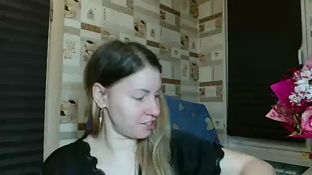 Snapshot of TherestlessKitty chatting on February 2026 10:25:02 PM TherestlessKitty online show from February 2026 10:25:02 PM