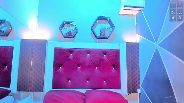 Karoll014 online show from May 2026 12:21:02 PM