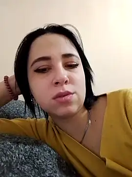 Gussie Bridie online show from October 2025 04:44:02 AM