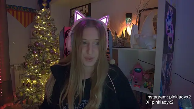 Snapshot of Pinkyladyxxx chatting on November 2025 12:20:01 AM Pinkyladyxxx online show from November 2025 12:20:01 AM