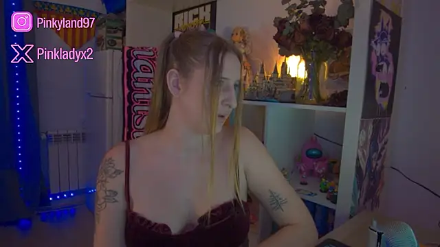 Snapshot of Pinkyladyxxx chatting on January 2026 11:58:02 PM Pinkyladyxxx online show from January 2026 11:58:02 PM