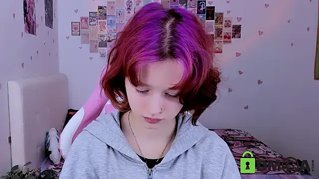 Snapshot of Alina_Mills chatting on December 2024 10:46:02 AM Alina Mills online show from December 2024 10:46:02 AM