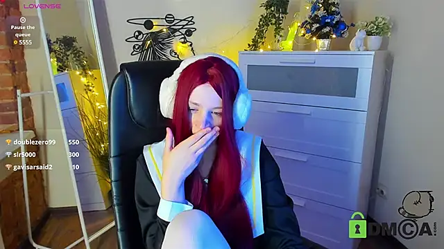 Snapshot of Alina_Mills chatting on December 2024 01:24:02 PM Alina Mills online show from December 2024 01:24:02 PM