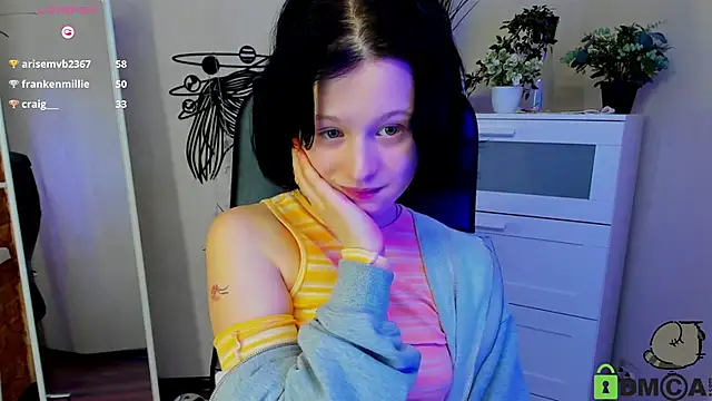 Snapshot of Alina_Mills chatting on January 2025 01:58:01 PM Alina Mills online show from January 2025 01:58:01 PM