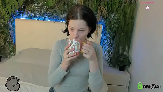 Snapshot of Alina_Mills chatting on March 2025 03:42:02 PM Alina Mills online show from March 2025 03:42:02 PM