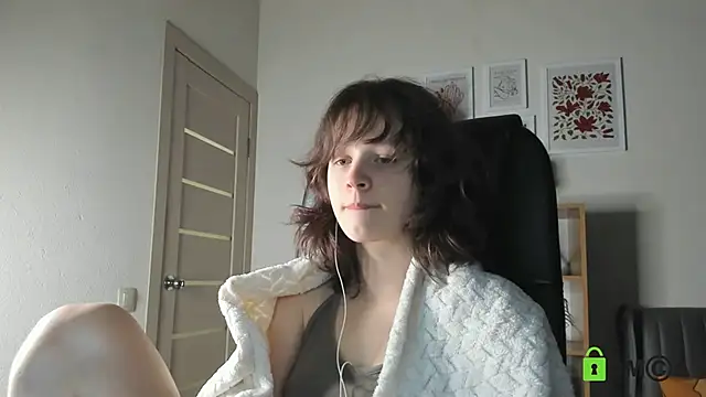 Alina Mills online show from June 2026 11:02:01 AM