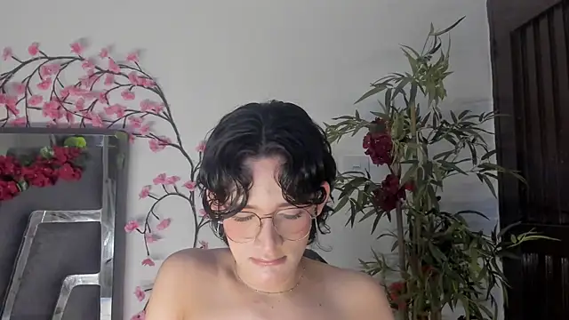 Black Rose2 online show from September 2025 12:05:01 PM