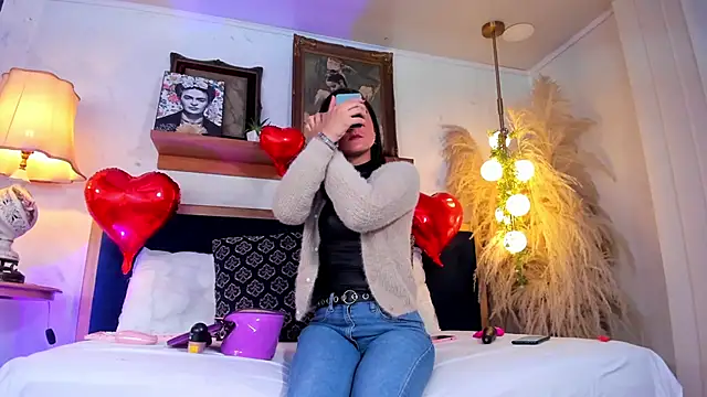 Alice milf  online show from January 2025 11:09:02 AM