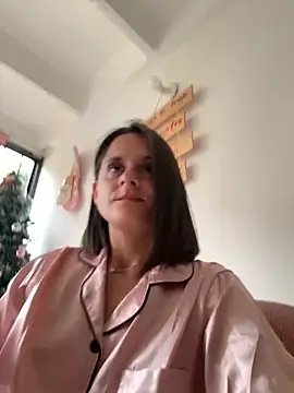 Alice milf  online show from December 2025 04:49:02 PM