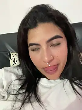 Snapshot of _luna_torres chatting on March 2025 04:38:01 AM luna torres online show from March 2025 04:38:01 AM