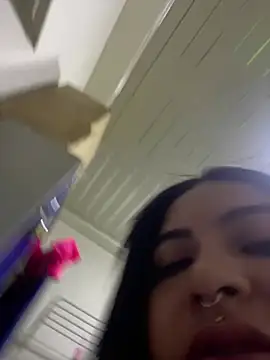  luna torres online show from April 2026 12:21:01 PM