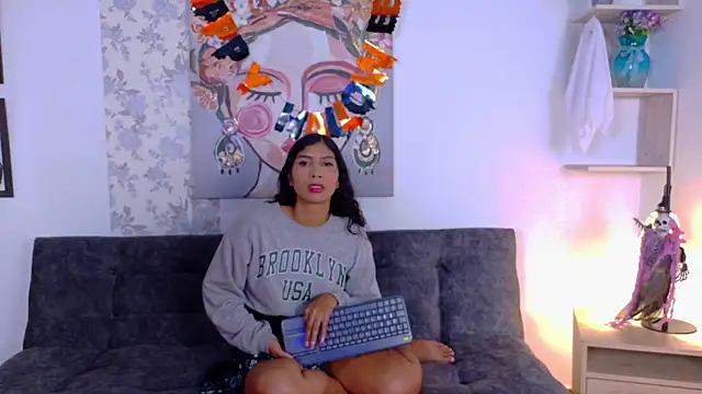 Snapshot of taty_miller chatting on October 2025 08:31:01 PM taty miller online show from October 2025 08:31:01 PM