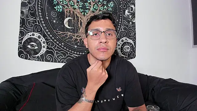 JayMarcos  online show from October 2025 01:37:02 AM