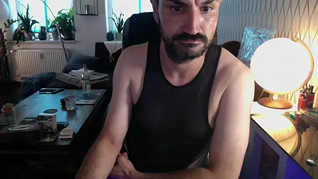 Snapshot of tomz0819 chatting on July 2026 07:23:02 AM tomz0819 online show from July 2026 07:23:02 AM