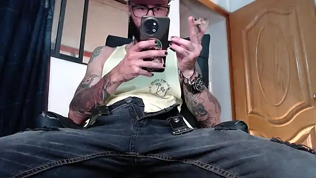 Snapshot of ren_stipee chatting on February 2025 05:44:02 AM ren stipee online show from February 2025 05:44:02 AM