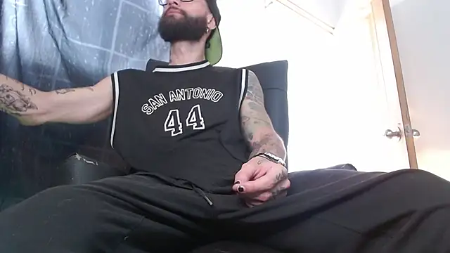 Snapshot of ren_stipee chatting on February 2025 08:44:02 PM ren stipee online show from February 2025 08:44:02 PM