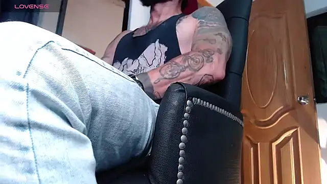 Snapshot of ren_stipee chatting on March 2025 08:02:02 AM ren stipee online show from March 2025 08:02:02 AM