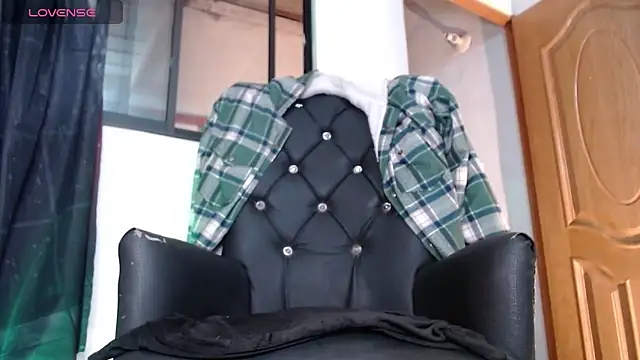 Snapshot of ren_stipee chatting on March 2025 06:54:02 AM ren stipee online show from March 2025 06:54:02 AM