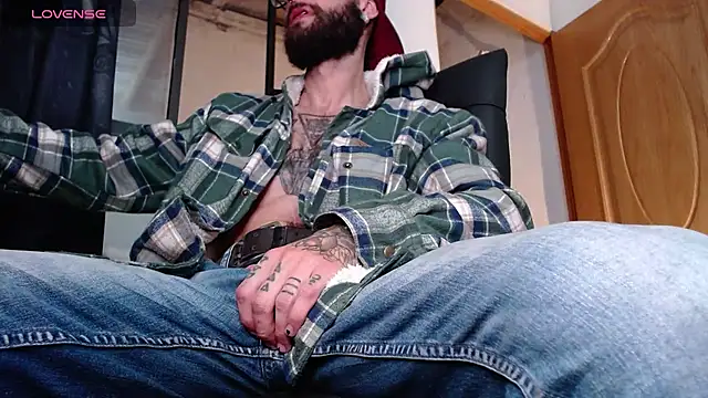 Snapshot of ren_stipee chatting on March 2025 06:28:02 AM ren stipee online show from March 2025 06:28:02 AM