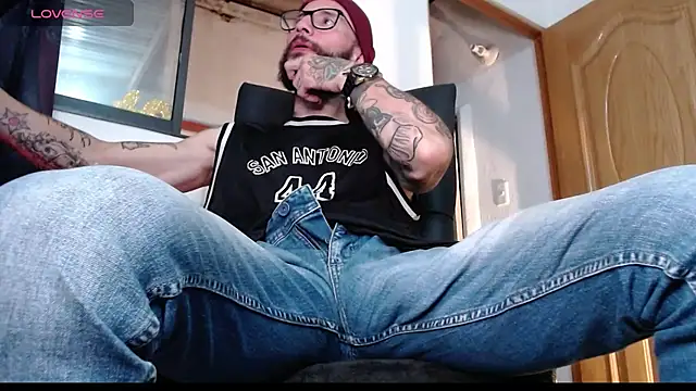 Snapshot of ren_stipee chatting on March 2025 06:14:02 AM ren stipee online show from March 2025 06:14:02 AM