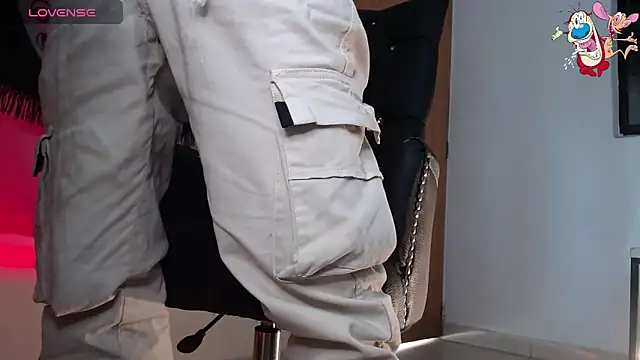 Snapshot of ren_stipee chatting on September 2025 09:58:02 PM ren stipee online show from September 2025 09:58:02 PM