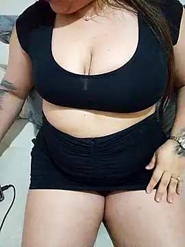 Snapshot of karoll_24 chatting on December 2025 03:46:01 AM karoll 24 online show from December 2025 03:46:01 AM