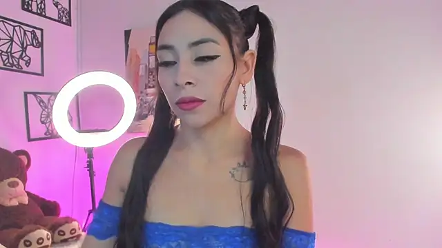 Snapshot of emma-hiill chatting on December 2024 01:57:02 PM emma-hiill online show from December 2024 01:57:02 PM