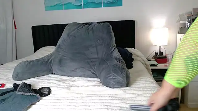 Snapshot of SpikedBella chatting on February 2025 09:44:02 PM SpikedBella online show from February 2025 09:44:02 PM