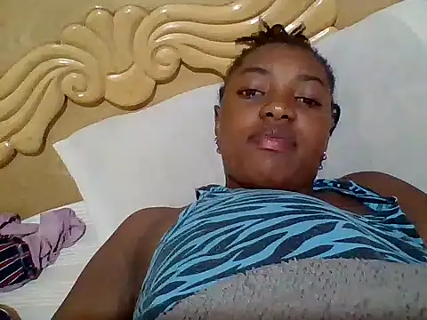 Snapshot of Zara_Twilight chatting on December 2024 01:02:01 AM Zara Twilight online show from December 2024 01:02:01 AM