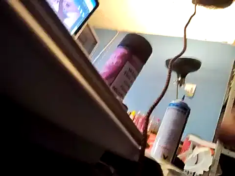 Snapshot of C8L3U chatting on December 2024 05:01:01 PM C8L3U online show from December 2024 05:01:01 PM