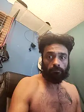 Snapshot of C8L3U chatting on December 2024 05:05:02 AM C8L3U online show from December 2024 05:05:02 AM