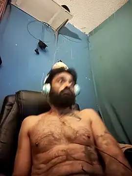 Snapshot of C8L3U chatting on December 2024 08:30:02 AM C8L3U online show from December 2024 08:30:02 AM